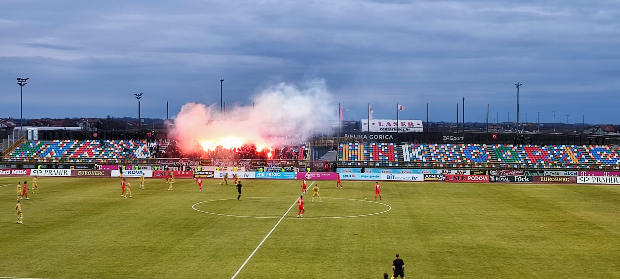 HNK Gorica kažnjena zbog bakljade Torcide na Gradskom stadionu