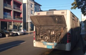 Muke po ZET-u: “Iz autobusa curi voda, molim izađite”