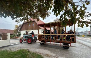 “Traktornjača” oživjela turopoljsku tradiciju u Novom Čiču