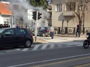 Tijekom vožnje zapalio mu se auto