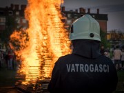 U Kobiliću se zapalili teretni kamioni s prikolicama
