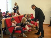 Dječji vijećnici upitali gradonačelnika: Jeste li u školi dobili jedinicu?