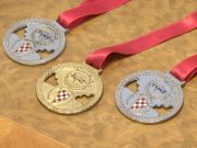 Pogledajte “Skrivenu stranu medalje”