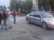 FOTO Automobil naletio na biciklista