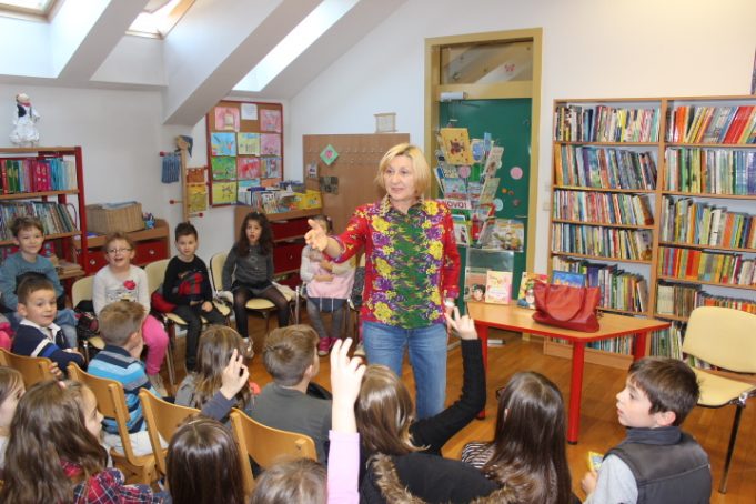 FOTO Predstavljena slikovnica ''Priča o ribaru i zlatnoj ribici ...