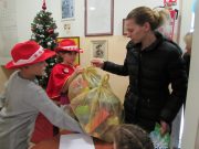 FOTO VIJEST Sveti Nikola darivao djecu korisnike Centra za socijalnu skrb