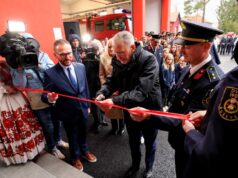 FOTO Ministar Božinović i gradonačelnik Ačkar otvorili Vatrogasni dom u Buševcu