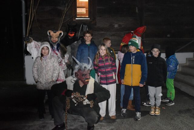 Gudci udruga mještana krampusi nikola (6)