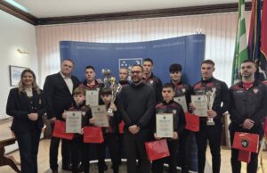 Gradonačelnik Krešimir Ačkar ugostio i pohvalio mlade i uspješne hrvače