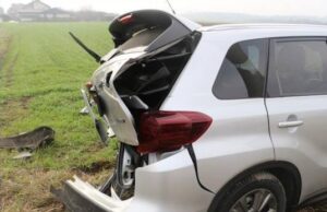 FOTO Mlada vozačica pijana i bez dozvole izazvala sudar pretječući i vozeći u suprotnom smjeru