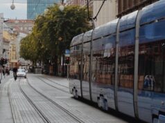 Stabla i grane na tračnicama paralizirali ZET: Tramvaji i autobusi voze obilazno, dio linija potpuno u prekidu