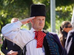 FOTO U Velikoj Gorici obilježen Dan državnosti polaganjem vijenaca i lampiona