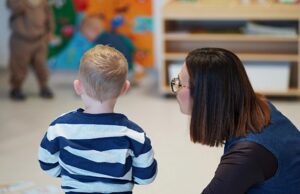 Prijelaz iz obitelji u vrtić: Besplatno predavanje o važnim životnim koracima djece s razvojnim rizicima