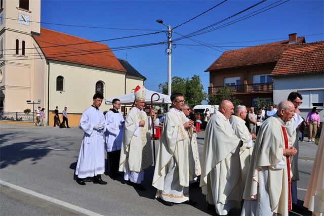 260927 50 godina župe Donja Lomnica (5)