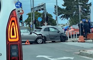 Prometna nesreća u Poštanskoj ulici, promet usporen